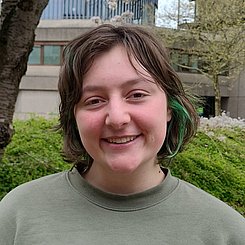 Frau  Laura Cinquegrani