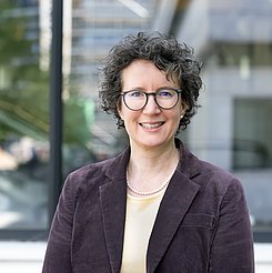 Frau Prof. Dr. Katharina Peetz